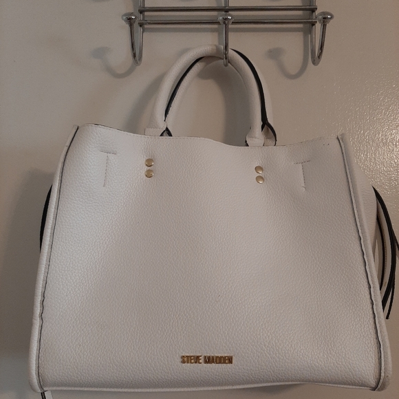 Steve Madden Handbags - White steve madden shoulder bag
